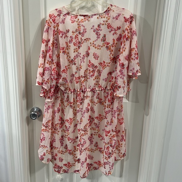 Lauren Conrad sheer robe - Picture 6 of 6
